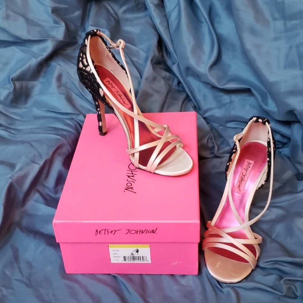 Strappy high heels black lace with pink/blush/nude